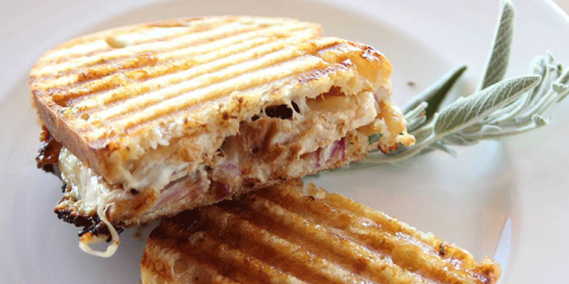 پنینی فیله و قارچ